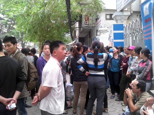Bệnh viện Đa khoa Hà Nội bị vây kín vì bệnh nhân chết lâm sàng 4