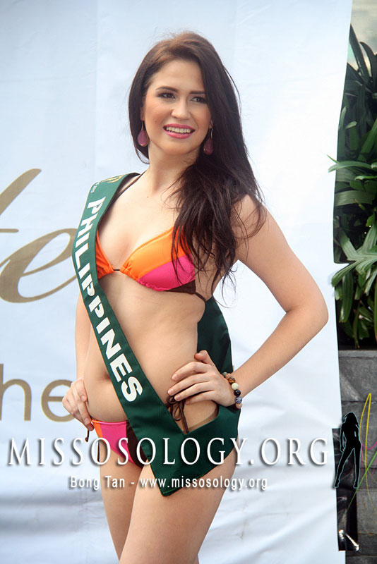 Những ồn ào khiến Miss Earth 2012 bị điểm trừ 4