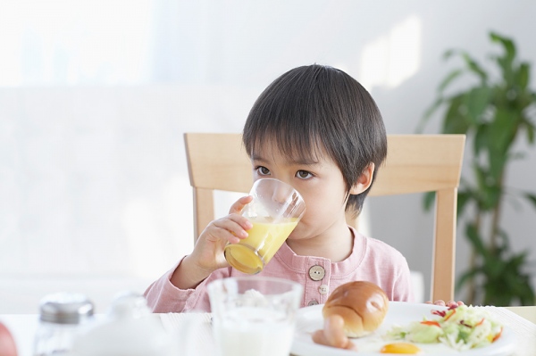 Tư vấn cho b&eacute; 44 th&aacute;ng tuổi lười ăn