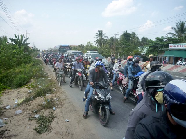 xe tai tong xe khach tren quoc lo, nhieu nguoi nhap vien hinh anh 3