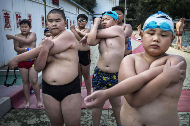Quá trình giảm cân khắc nghiệt của trẻ em béo phì Trung Quốc tại các lò luyện mỡ - Ảnh 1.