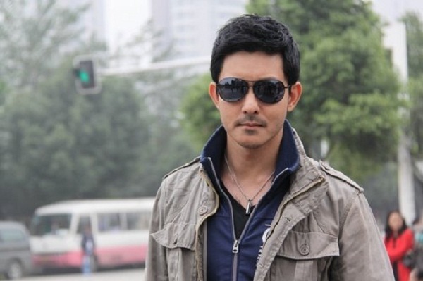 Mỹ nh&acirc;n phim &ldquo;Mười&rdquo; m&ecirc; mẩn bạn diễn đẹp trai  1