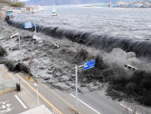 tsunamiwave1849736i2.jpg