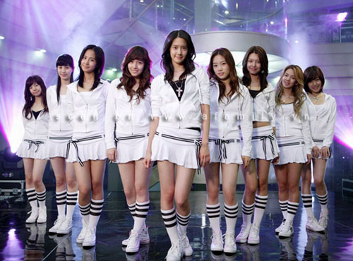 OT9 SNSD khóc thét khi Jessica thả tim ảnh có hình YoonA và YURI