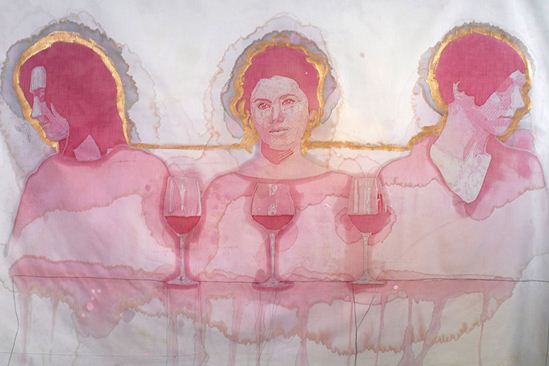 Vẽ tranh chân dung bằng… rượu vang 