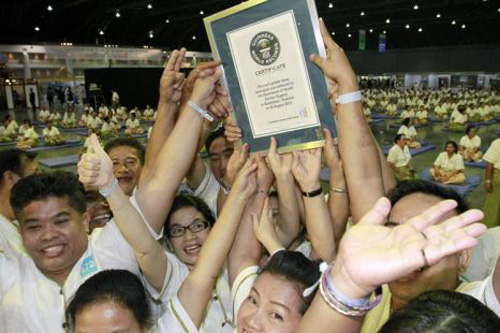 Thái Lan lập kỷ lục massage tập thể 