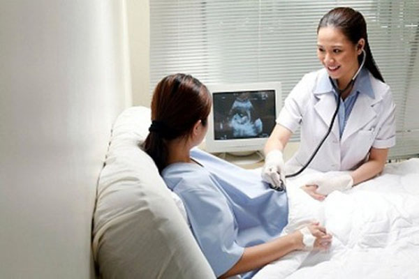 Tử cung nhi h&oacute;a trong tuổi sinh đẻ
