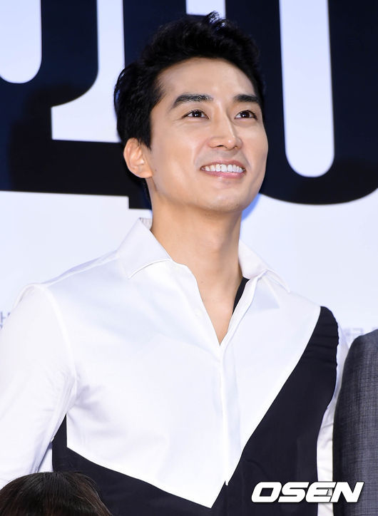 Song-Seung-Hun-3394-1438828205.jpg