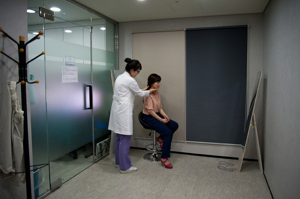 Bên trong thiên đường phẫu thuật thẩm mỹ tại Hàn Quốc - Ảnh 25.