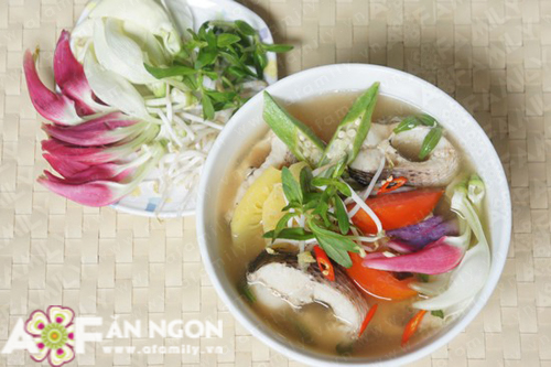 Nắng lên, ăn canh chua cá lóc thật tuyệt! 