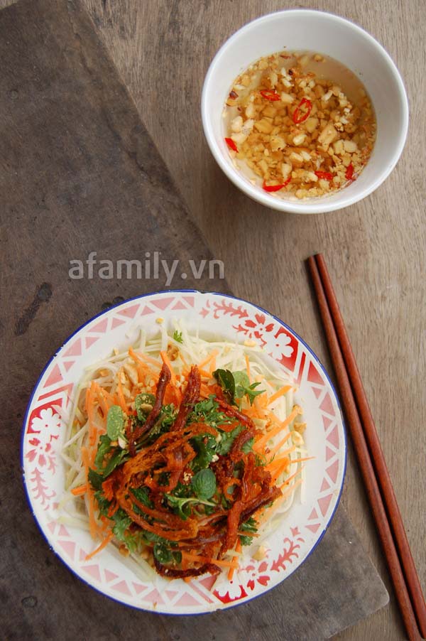 Nộm bò khô ăn mãi không chán! 