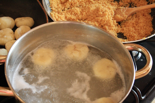 B&aacute;nh r&aacute;n nh&acirc;n d&acirc;u hấp dẫn b&eacute; y&ecirc;u 