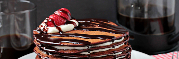 B&aacute;nh chocolate kẹp kem mềm mịn hấp dẫn