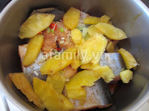 C&aacute; kho dứa đưa cơm lắm nh&eacute;!