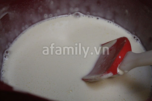 Mousse chanh vàng chua chua thơm thơm