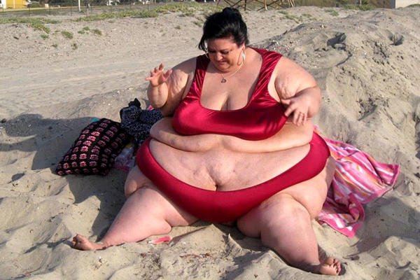 Người phụ nữ nặng hơn 300kg giảm 120kg nhờ chăm chỉ làm chuyện ấy - Ảnh 1.