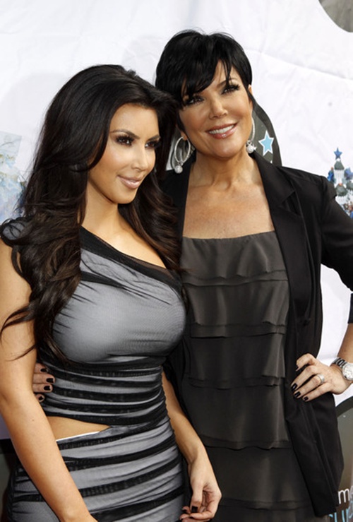 Mẹ Kim Kardashian là người bán băng sex của con  