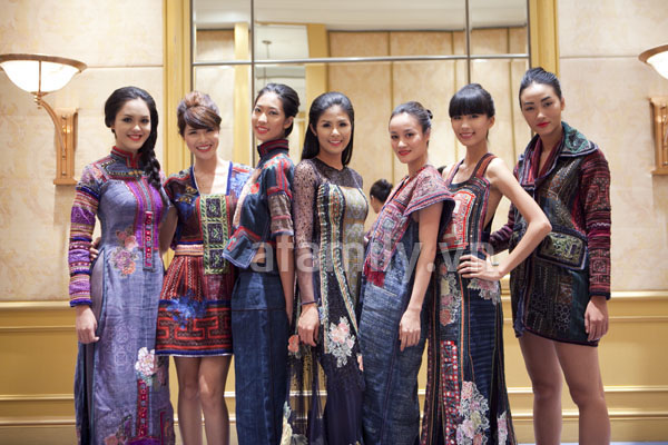 &Aacute; hậu 2 Ho&agrave;ng Anh đọ d&aacute;ng c&ugrave;ng Ngọc H&acirc;n