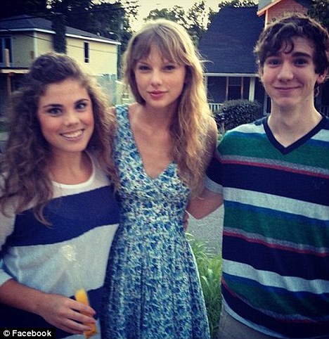 Taylor Swift đưa bạn trai về ra mắt bố mẹ