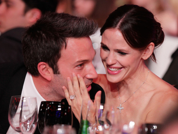 Jennifer Garner hoảng loạn v&igrave; sinh 3 đứa con