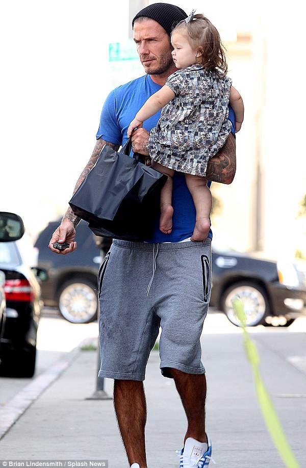 Beckham mặc áo Beckham mặc áo