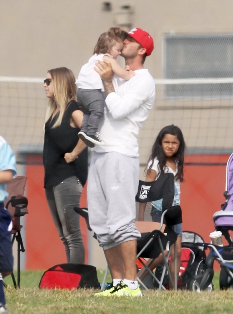 Con g&aacute;i Beckham 