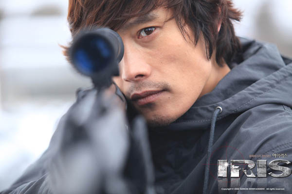 Lý do Lee Byung Hun né tránh công chúng