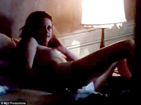 Kristen Stewart bị tung ảnh nude... toàn tập!