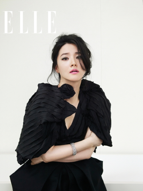 Lee Young Ae bóng gió chỉ trích 