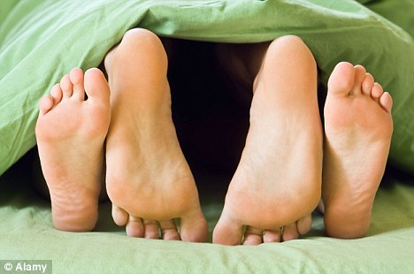 Kiện h&agrave;ng x&oacute;m v&igrave; k&ecirc;u qu&aacute; to trong khi 