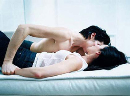Chồng cưỡng d&acirc;m phụ nữ, vợ in 9 đĩa VCD