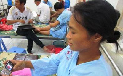T&aacute;o tợn đ&aacute;nh cắp trẻ sơ sinh tại Bệnh viện Phụ sản