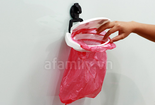 Đ&aacute;nh gi&aacute;: Nắp kẹp t&uacute;i r&aacute;c di động