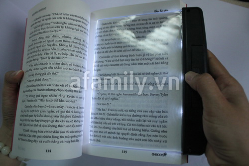 Đánh giá: Tấm đèn led đọc sách DC–986