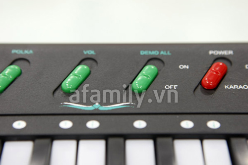 Đ&agrave;n Organ 32 ph&iacute;m cho b&eacute;