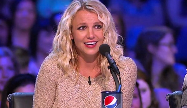 Britney Spears lại khiến nhà sản xuất X Factor lo lắng 2