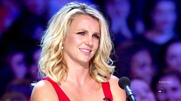 Britney Spears lại khiến nhà sản xuất X Factor lo lắng 3