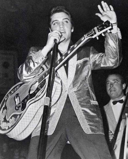 Những bí mật chưa từng được tiết lộ của Elvis Presley