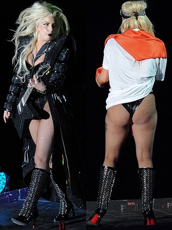 Lady Gaga thừa cân vẫn diện đồ thiếu vải 