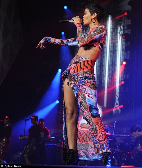 Rihanna - cô báo đốm quyến rũ