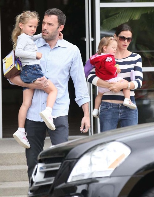 Ben Affleck c&oacute; vợ nhưng vẫn th&iacute;ch J.Lo