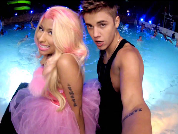 Justin Bieber và Nicki Minaj tưng bừng tiệc tùng