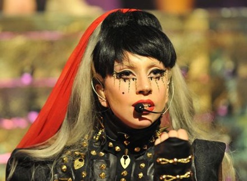 Lady Gaga chia sẻ nỗi đau với nạn nhân cơn bão Sandy  1