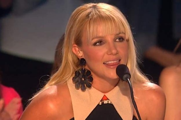 Britney Spears lại tự bêu xấu vì lơ đãng 1