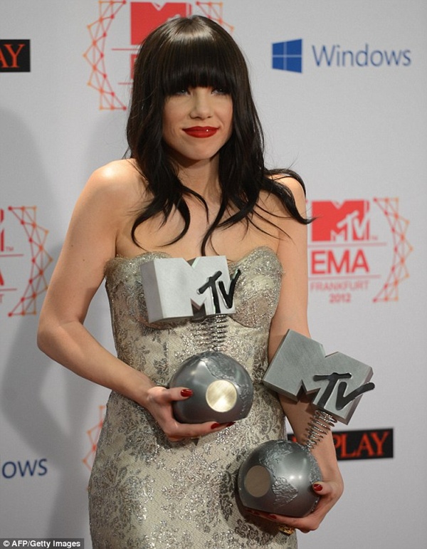 Taylor Swift thắng lớn tại MTV EMAs 5