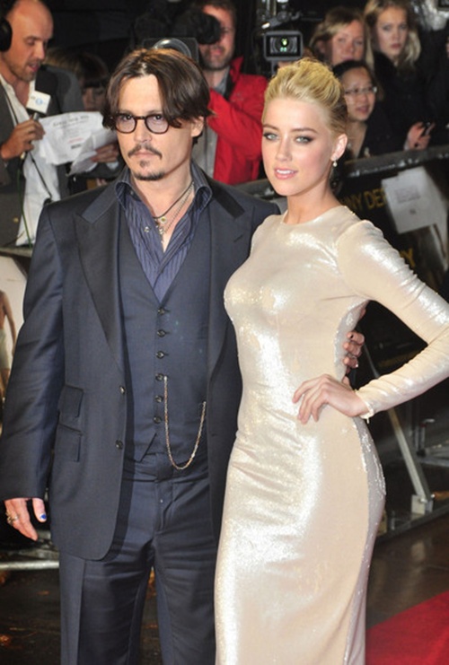 Johnny Depp “mê mệt” cô bạn gái lưỡng tính 4 Johnny Depp “mê mệt” cô bạn gái lưỡng tính 4