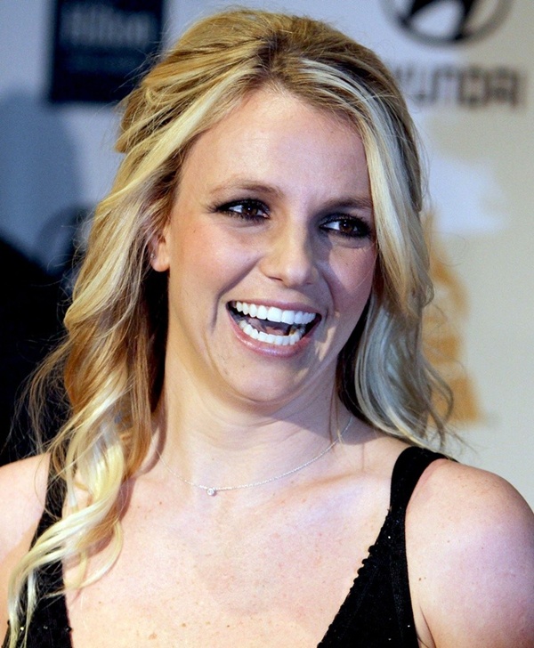 Britney Spears muối mặt vì mua sắm không trả được tiền 1