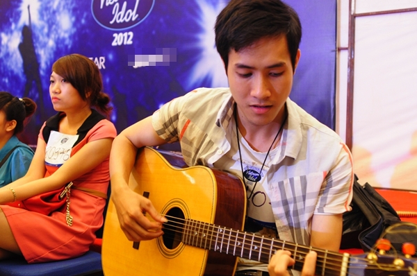 Vietnam Idol: Mở màn ngập tiếng cười 