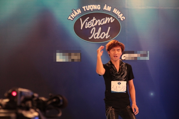 Vietnam Idol: Mở màn ngập tiếng cười 