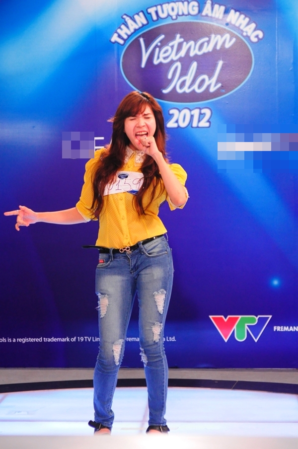 Vietnam Idol: Mở màn ngập tiếng cười 